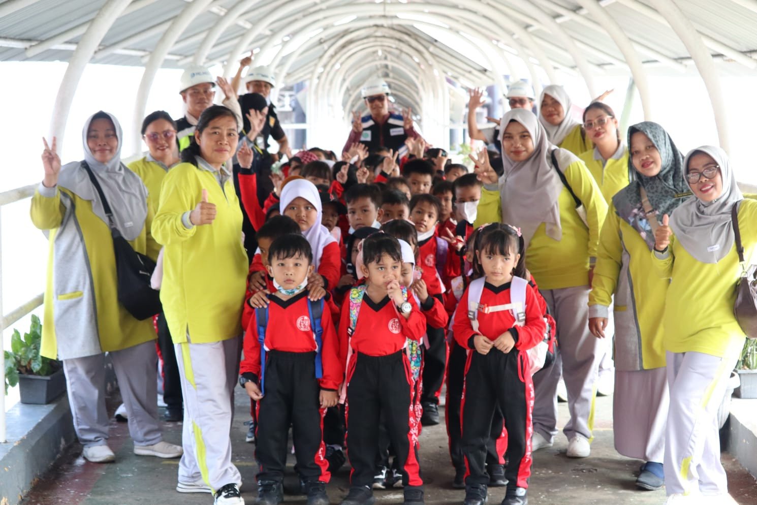 Dari Ruang Kelas ke Pelabuhan, Siswa TK Barunawati II Dumai Dapat Pengalaman Baru