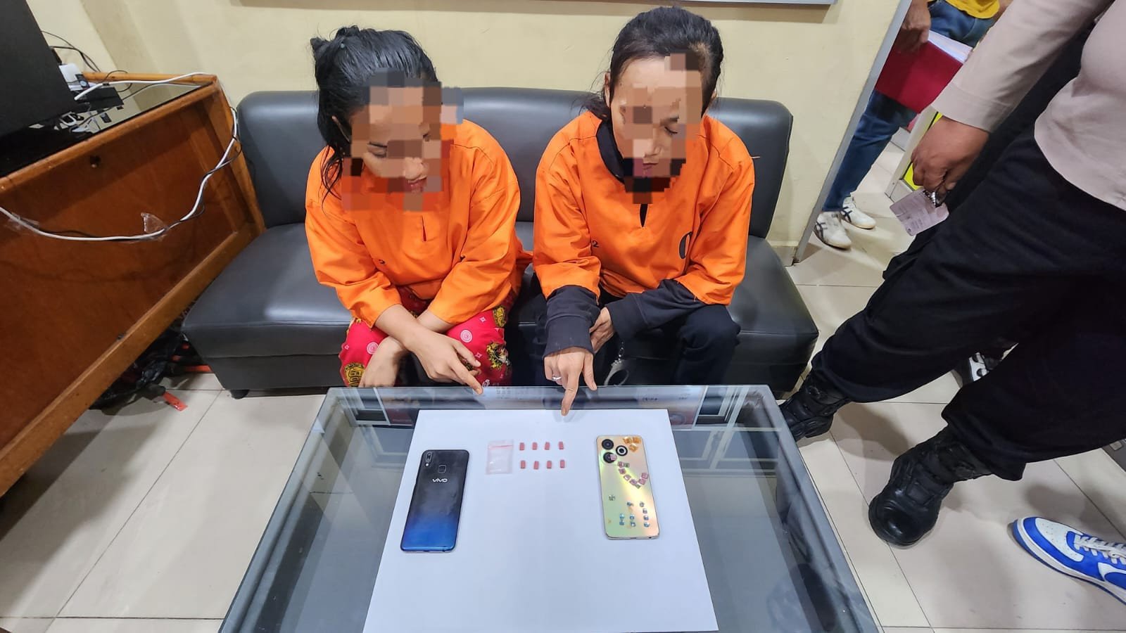 Kafe Jalan Soekarno-Hatta Diselidiki, Polisi Temukan 8 Butir Diduga Ekstasi