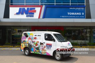 Jelang HUT ke-36, JNE Gandeng Muklay Sulap Armada Pengiriman Jadi Galeri Seni Berjalan