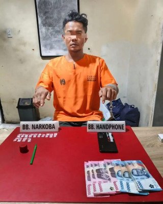 Satresnarkoba Polres Kampar Amankan Pria, 14 Paket Diduga Sabu Disita